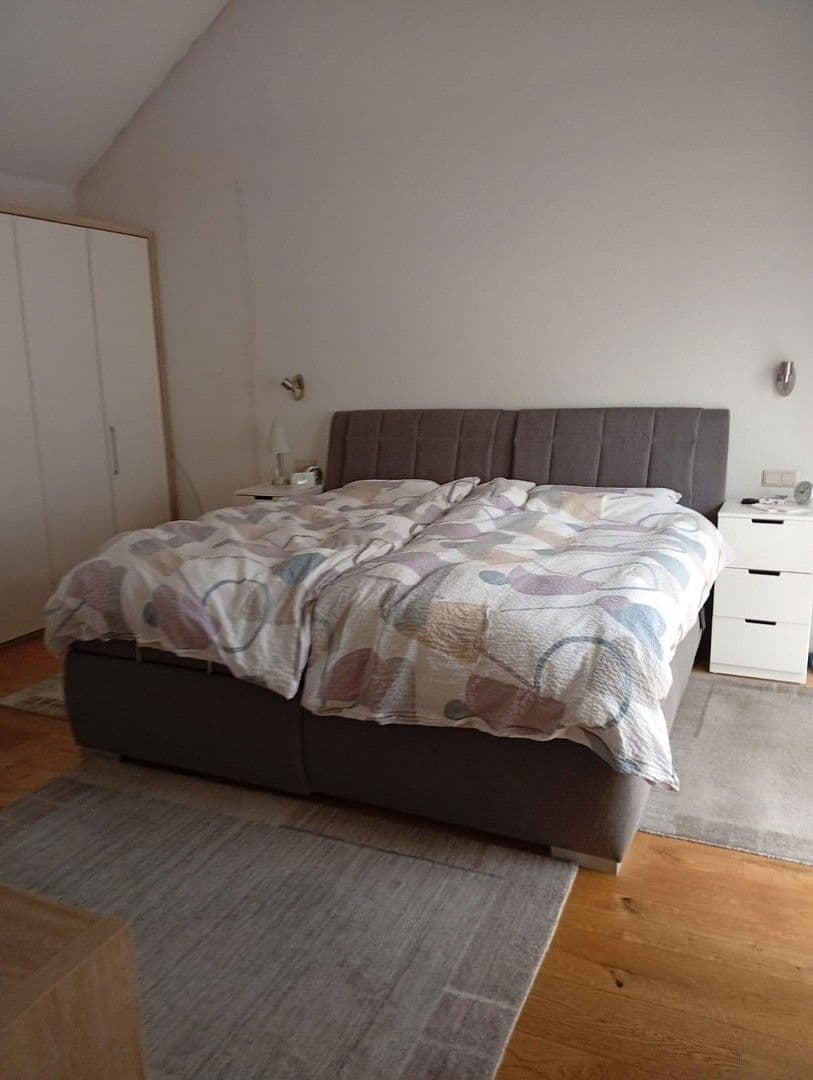 Pronájem bytu 3+1 150 m², Ludwigshafen am Rhein, Porýní-Falc Pronájem bytu 3+1 150 m², Ludwigshafen am Rhein, Porýní-Falc