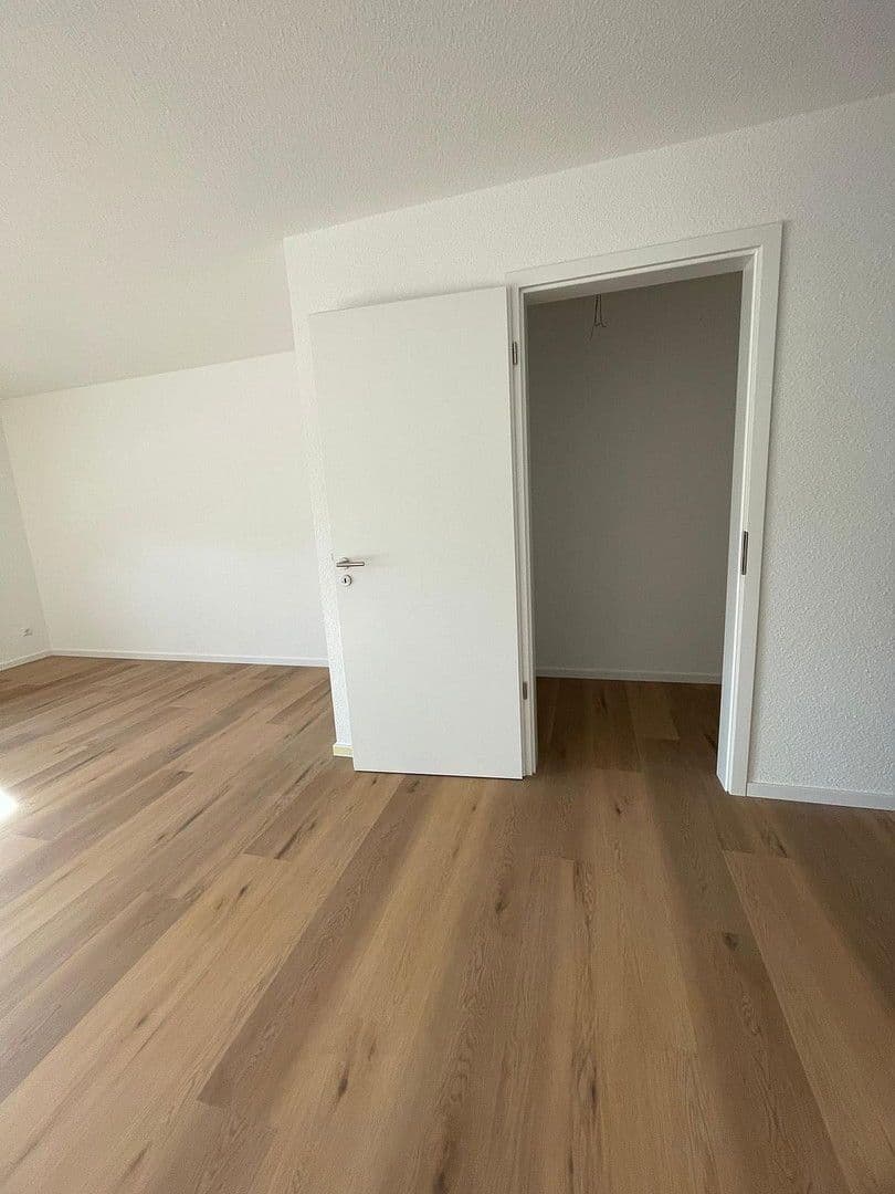 Pronájem bytu 3+1 104 m², Oskar-Frey-Str. 22, Philippsburg, Bádensko-Württembersko Pronájem bytu 3+1 104 m², Oskar-Frey-Str. 22, Philippsburg, Bádensko-Württembersko