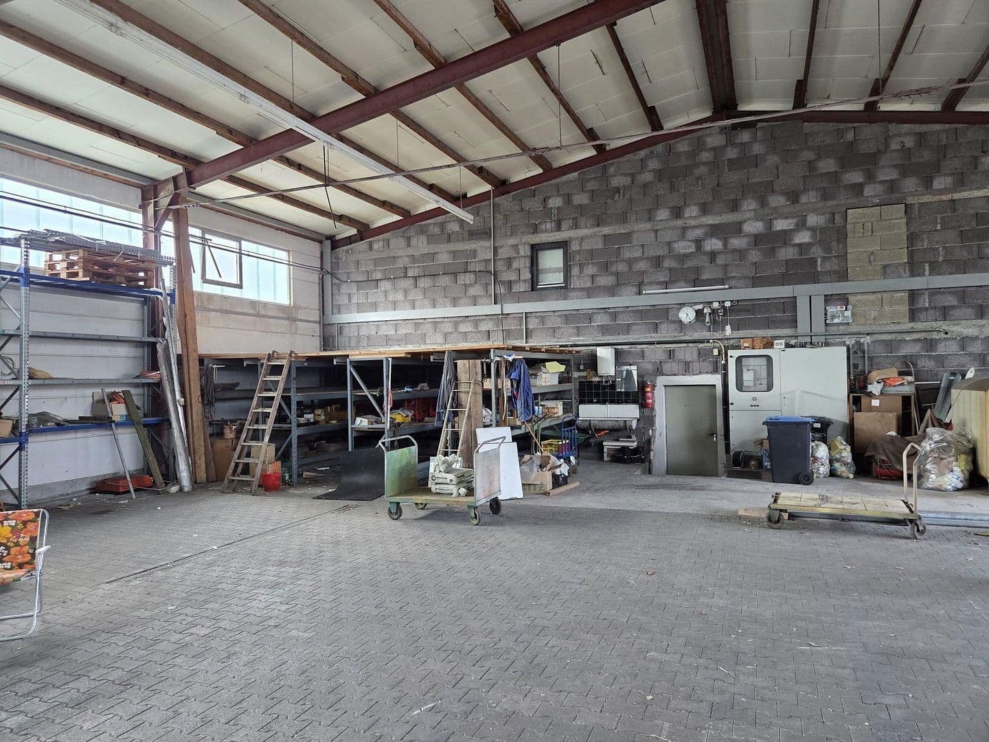 Pronájem nebytového prostoru 862 m², Ofterdingen, Bádensko-Württembersko Pronájem nebytového prostoru 862 m², Ofterdingen, Bádensko-Württembersko