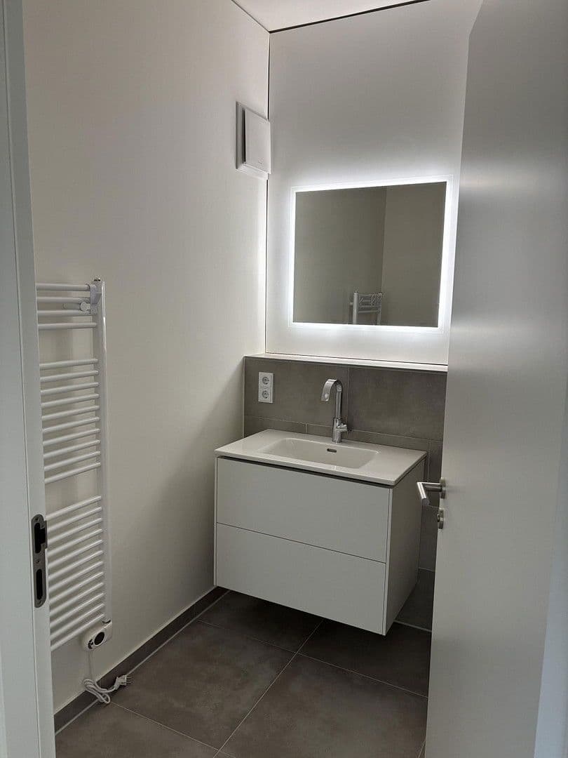 Pronájem bytu 3+1 105 m², Regattastr 51e, Berlin, Berlín Pronájem bytu 3+1 105 m², Regattastr 51e, Berlin, Berlín