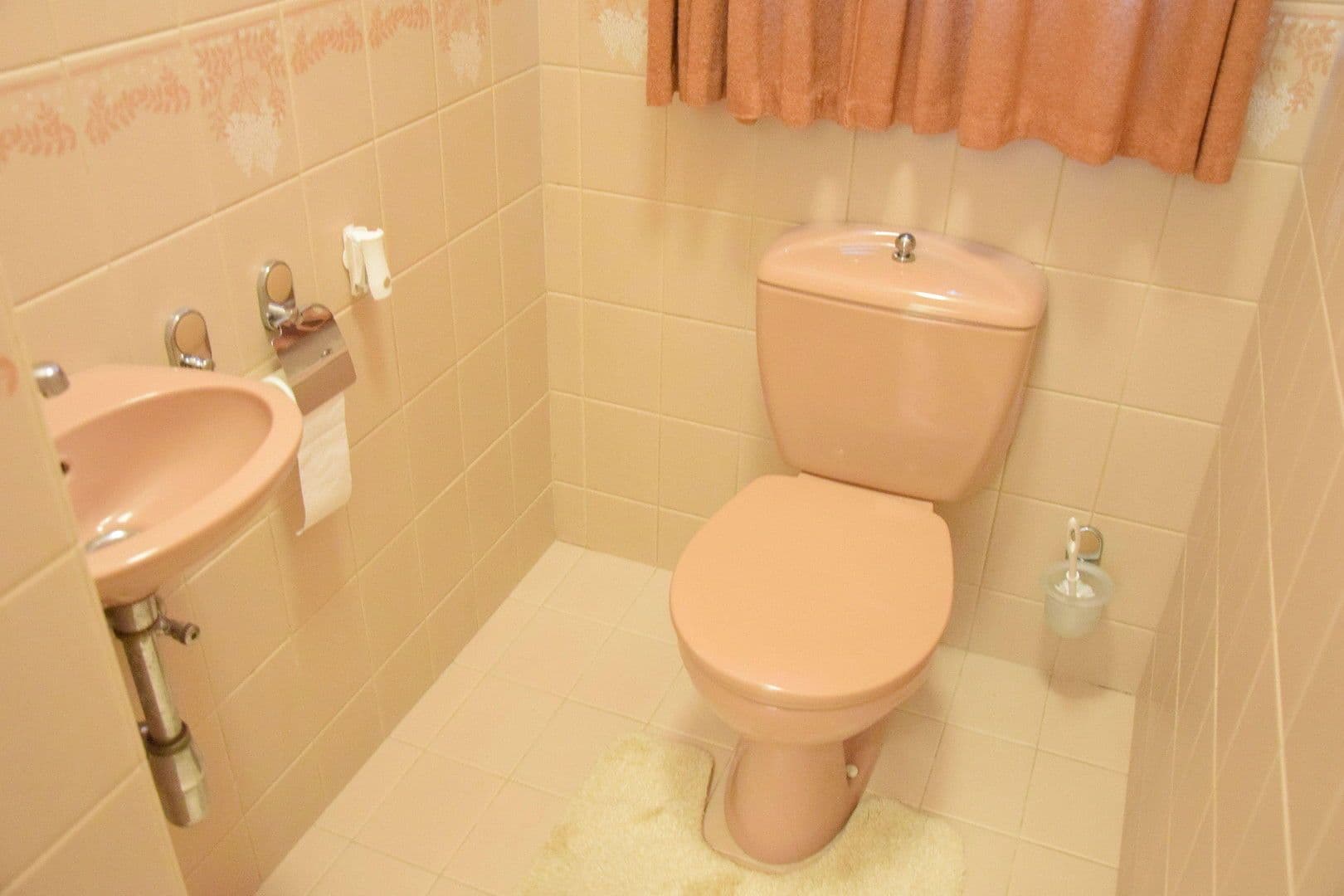 Prodej domu 250 m², pozemek 1.113 m², Niederwaldstraße 22, Eichgraben, Dolní Rakousko Prodej domu 250 m², pozemek 1.113 m², Niederwaldstraße 22, Eichgraben, Dolní Rakousko