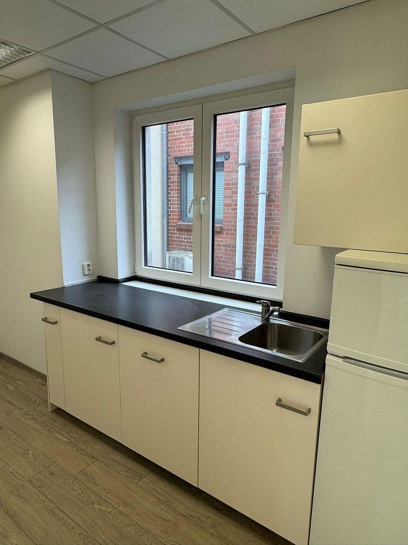 Pronájem kanceláře 90 m², Hansestraße 2-4, Stade, Dolní Sasko Pronájem kanceláře 90 m², Hansestraße 2-4, Stade, Dolní Sasko