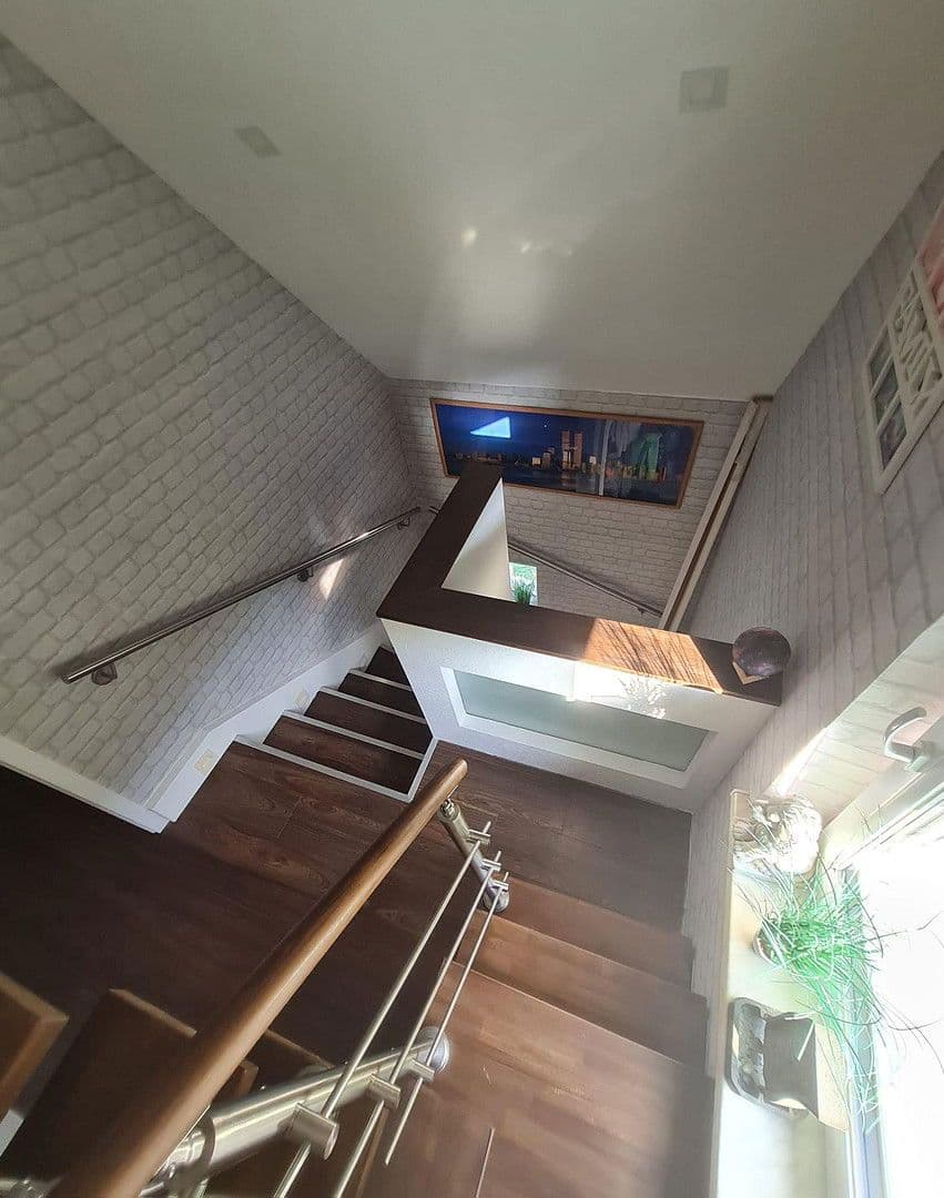 Prodej domu 185 m², pozemek 996 m², Kaiserslautern, Porýní-Falc Prodej domu 185 m², pozemek 996 m², Kaiserslautern, Porýní-Falc