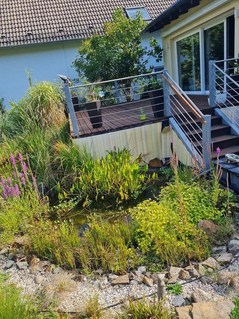 Prodej domu 185 m², pozemek 996 m², Kaiserslautern, Porýní-Falc Prodej domu 185 m², pozemek 996 m², Kaiserslautern, Porýní-Falc