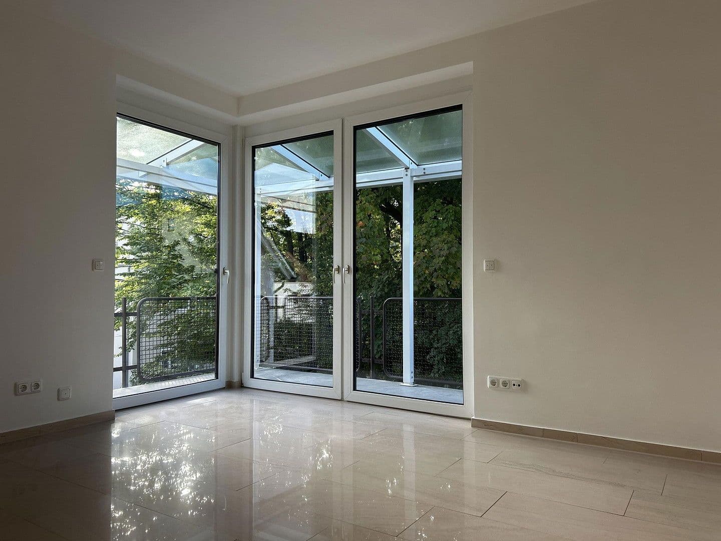 Pronájem bytu 2+kk 89 m², München, Bavorsko Pronájem bytu 2+kk 89 m², München, Bavorsko