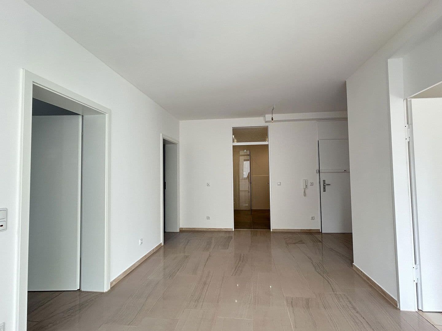 Pronájem bytu 2+kk 89 m², München, Bavorsko Pronájem bytu 2+kk 89 m², München, Bavorsko