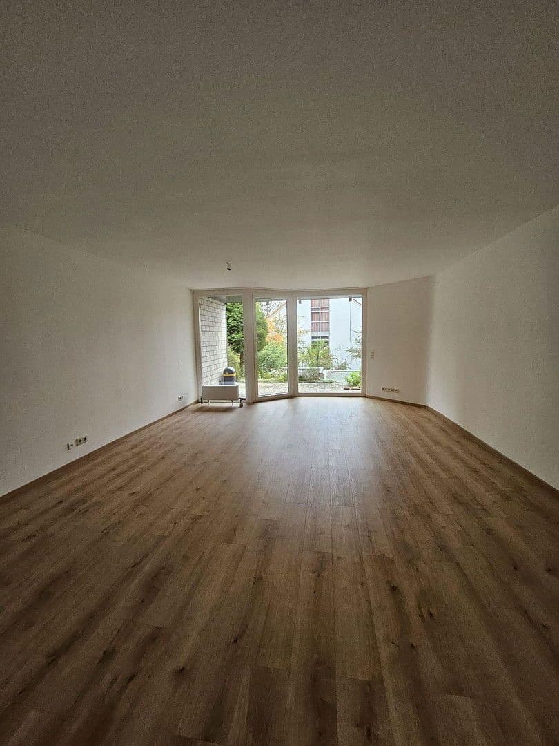 Pronájem bytu 3+1 92 m², Ampferweg 1, Göttingen, Dolní Sasko Pronájem bytu 3+1 92 m², Ampferweg 1, Göttingen, Dolní Sasko