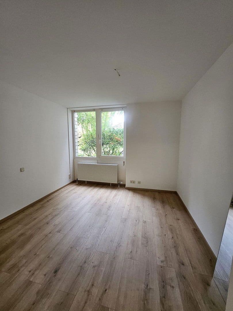 Pronájem bytu 3+1 92 m², Ampferweg 1, Göttingen, Dolní Sasko Pronájem bytu 3+1 92 m², Ampferweg 1, Göttingen, Dolní Sasko
