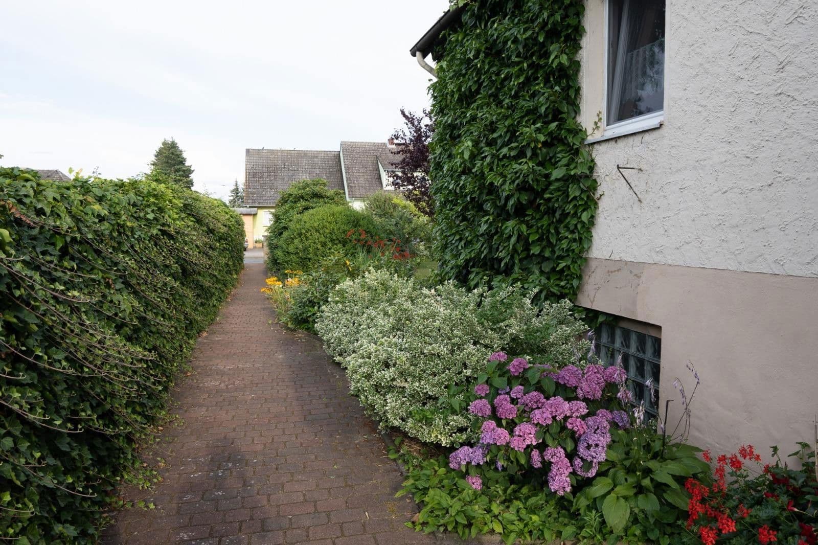 Prodej domu 174 m², pozemek 1.787 m², Alte Heerstraße 25, Wesendorf, Dolní Sasko Prodej domu 174 m², pozemek 1.787 m², Alte Heerstraße 25, Wesendorf, Dolní Sasko