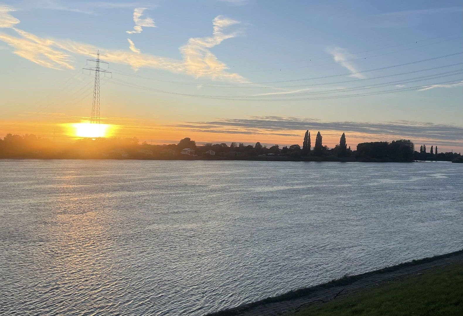 Prodej domu 220 m², pozemek 805 m², Hamburg, Hamburg Prodej domu 220 m², pozemek 805 m², Hamburg, Hamburg