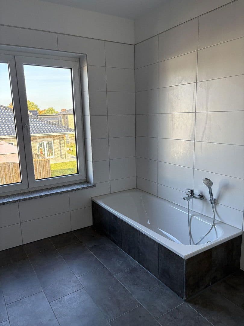 Pronájem domu 133 m², pozemek 449 m², Am Osterbruch 58a, Hammah, Dolní Sasko Pronájem domu 133 m², pozemek 449 m², Am Osterbruch 58a, Hammah, Dolní Sasko