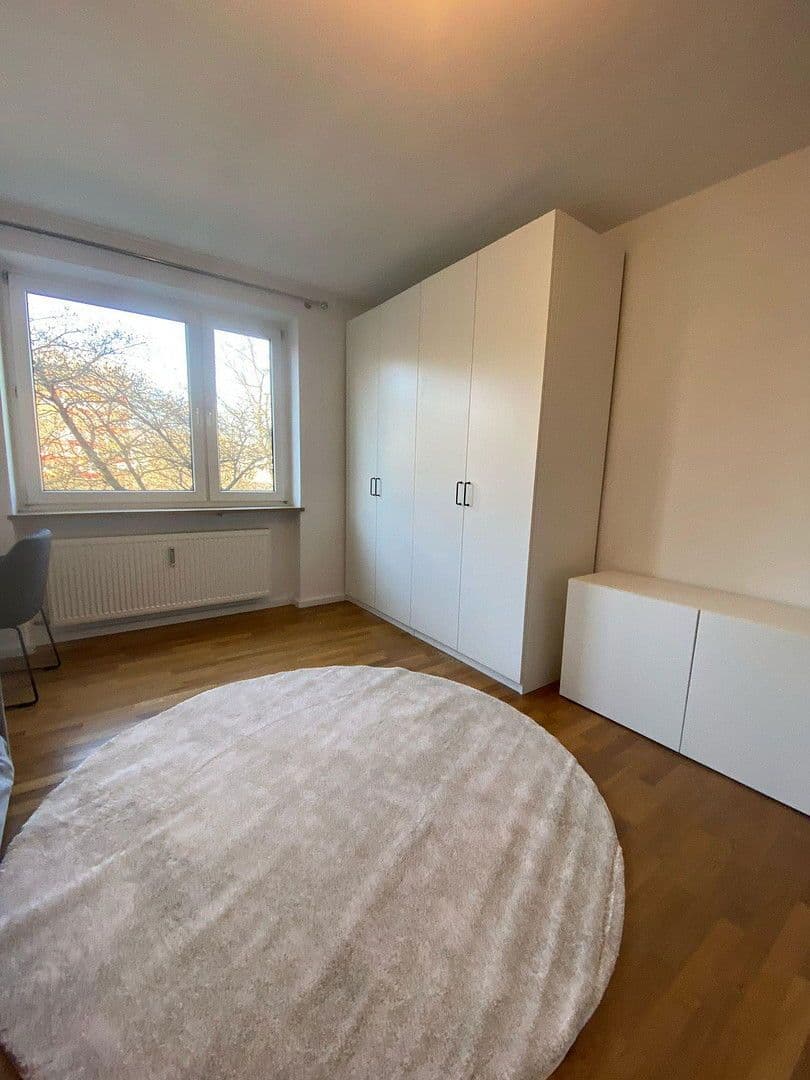 Pronájem bytu 4+1 89 m², Tristanstraße 3, Germering, Bavorsko Pronájem bytu 4+1 89 m², Tristanstraße 3, Germering, Bavorsko