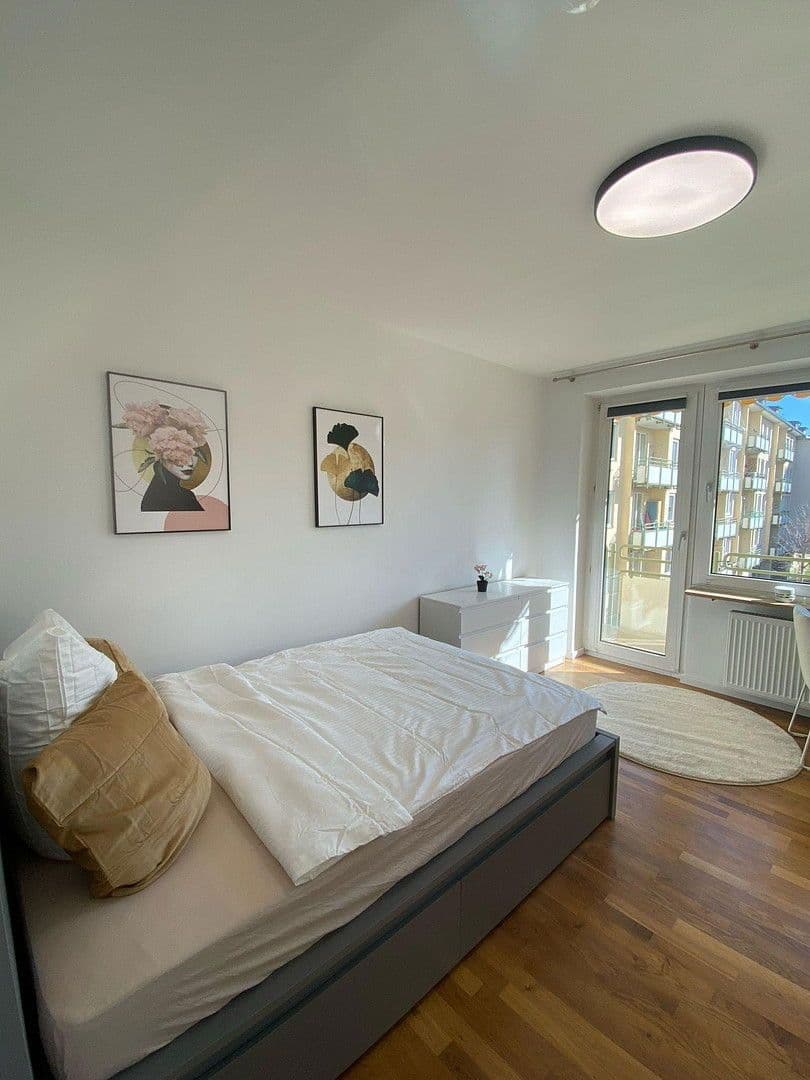 Pronájem bytu 4+1 89 m², Tristanstraße 3, Germering, Bavorsko Pronájem bytu 4+1 89 m², Tristanstraße 3, Germering, Bavorsko