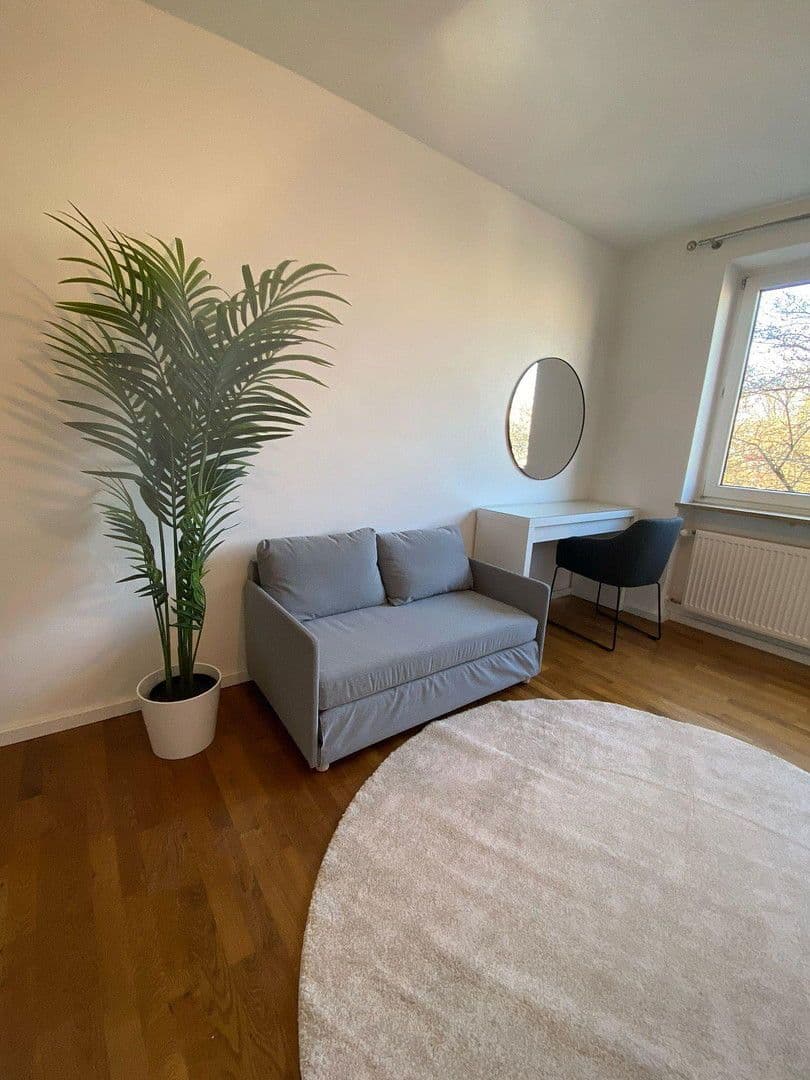 Pronájem bytu 4+1 89 m², Tristanstraße 3, Germering, Bavorsko Pronájem bytu 4+1 89 m², Tristanstraße 3, Germering, Bavorsko
