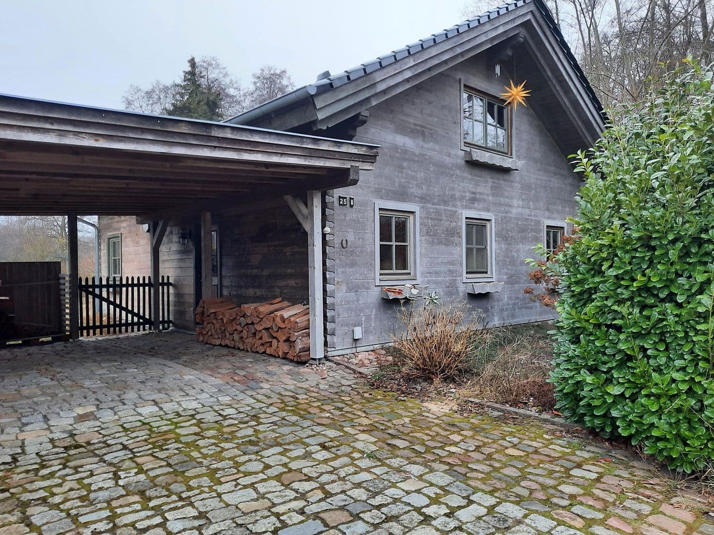 Prodej domu 128 m², pozemek 840 m², Weidenweg 25b, Birkenwerder, Braniborsko Prodej domu 128 m², pozemek 840 m², Weidenweg 25b, Birkenwerder, Braniborsko