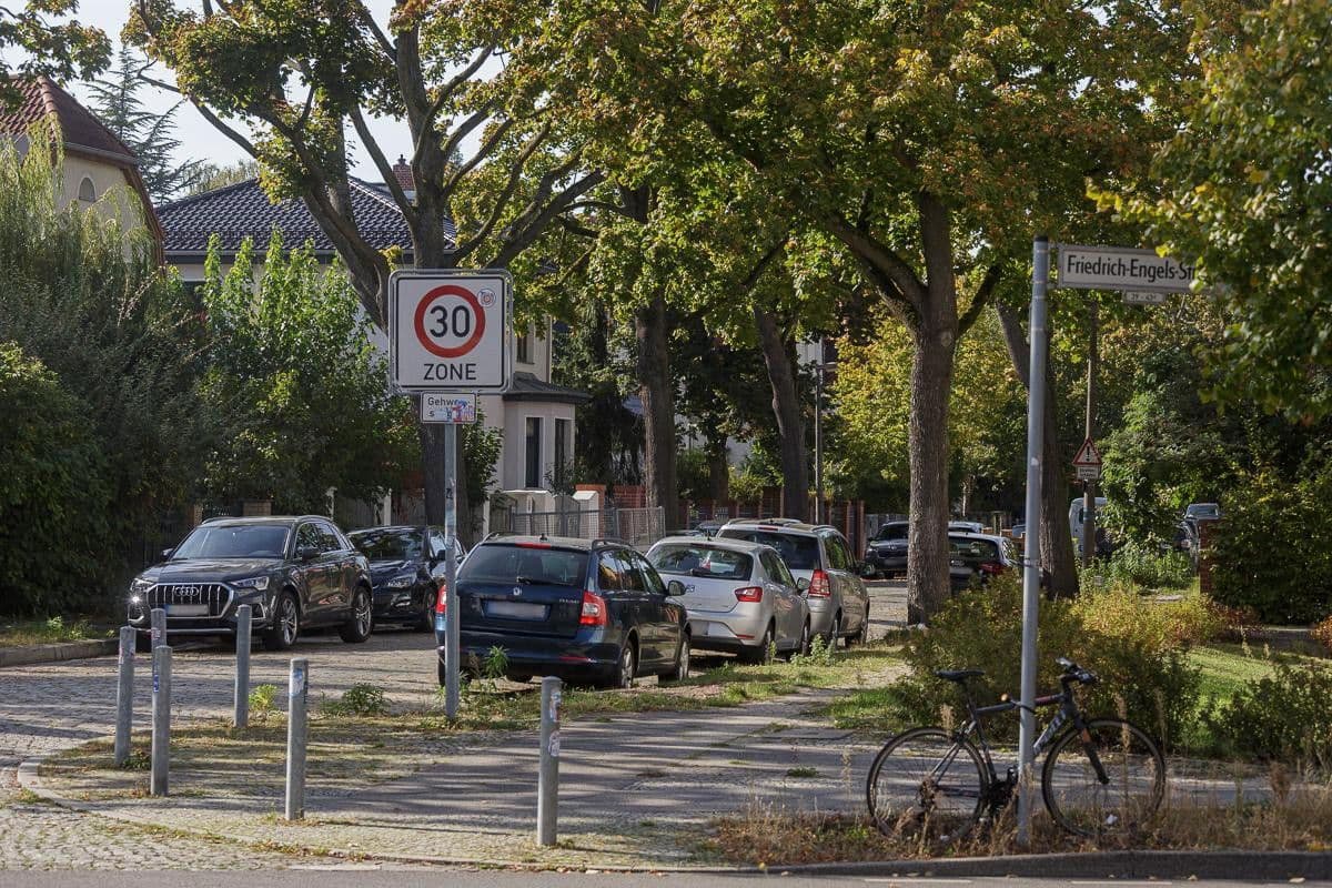 Prodej bytu 3+1 80 m², Berlin, Berlín Prodej bytu 3+1 80 m², Berlin, Berlín