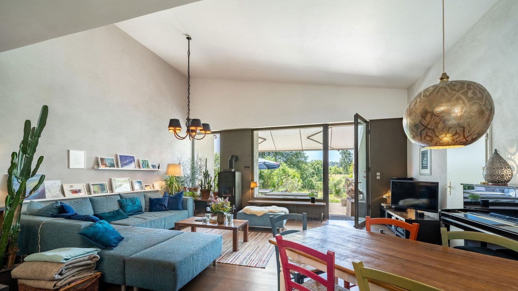 Prodej domu 330 m², pozemek 3.076 m², Daimlerstr. 14, Taunusstein, Hessen Prodej domu 330 m², pozemek 3.076 m², Daimlerstr. 14, Taunusstein, Hessen