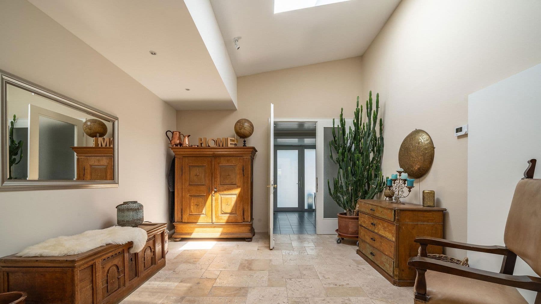 Prodej domu 330 m², pozemek 3.076 m², Daimlerstr. 14, Taunusstein, Hessen Prodej domu 330 m², pozemek 3.076 m², Daimlerstr. 14, Taunusstein, Hessen