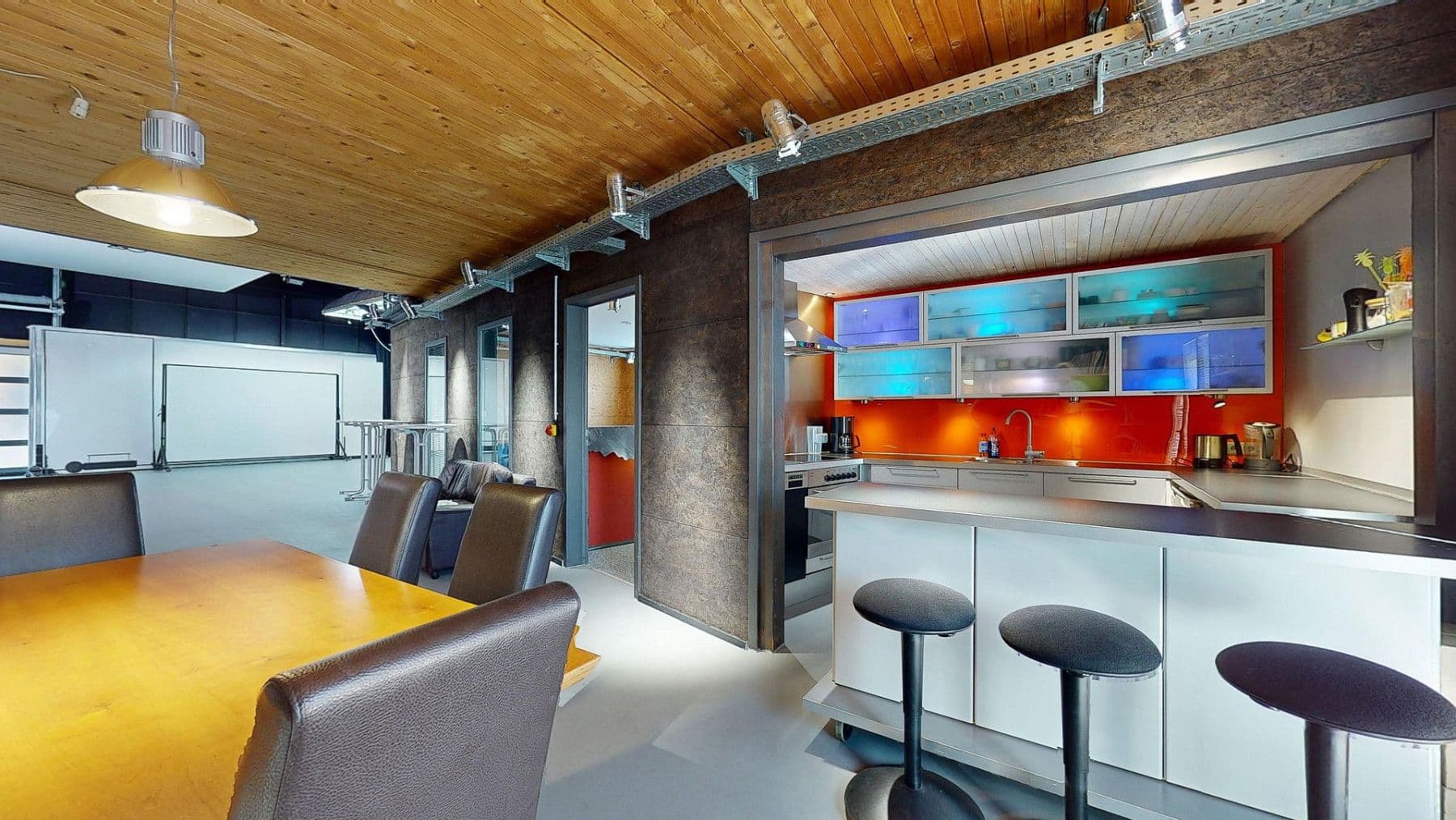 Prodej domu 330 m², pozemek 3.076 m², Daimlerstr. 14, Taunusstein, Hessen Prodej domu 330 m², pozemek 3.076 m², Daimlerstr. 14, Taunusstein, Hessen