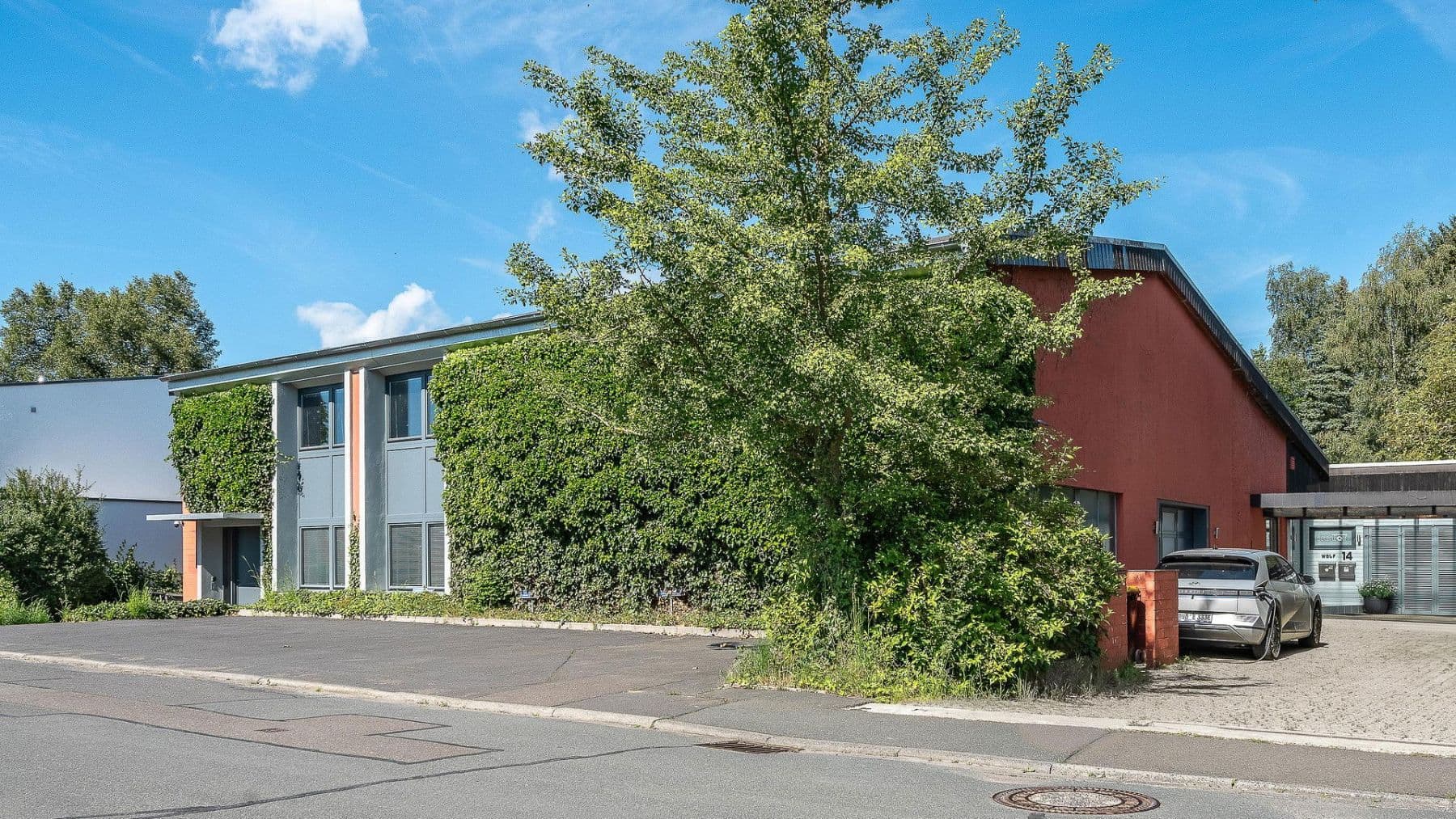 Prodej domu 330 m², pozemek 3.076 m², Daimlerstr. 14, Taunusstein, Hessen Prodej domu 330 m², pozemek 3.076 m², Daimlerstr. 14, Taunusstein, Hessen