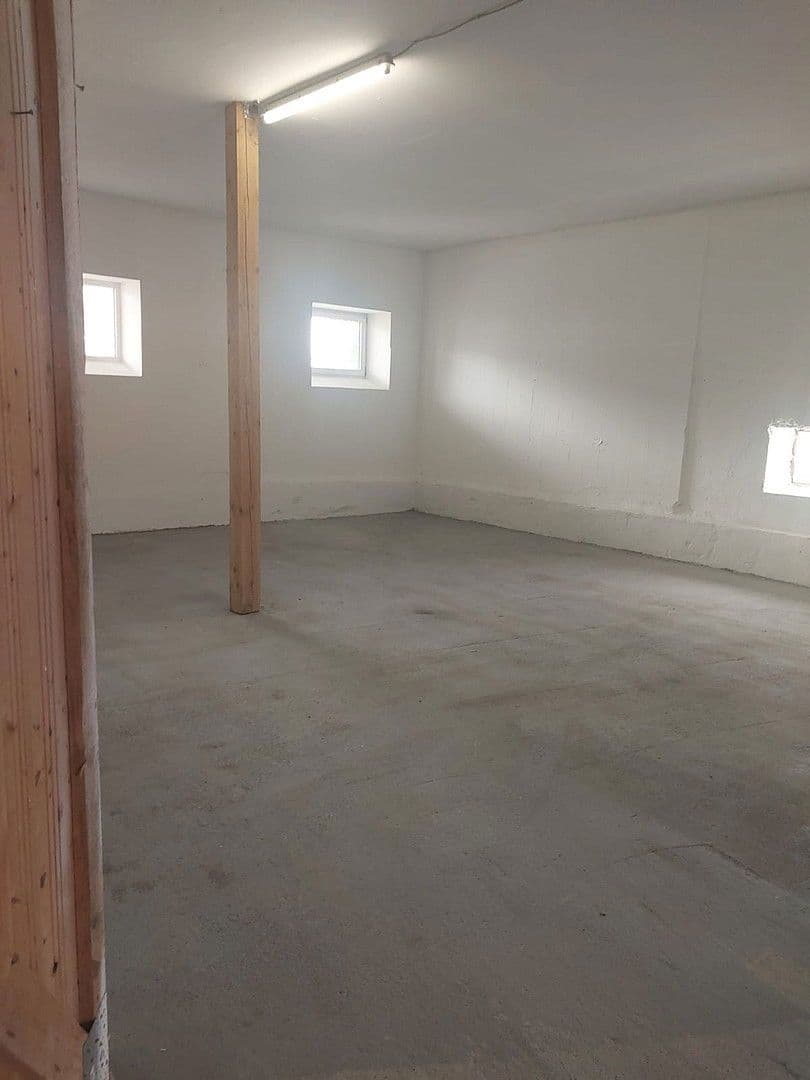 Pronájem nebytového prostoru 57 m², Weil 25, Markt Indersdorf, Bavorsko Pronájem nebytového prostoru 57 m², Weil 25, Markt Indersdorf, Bavorsko