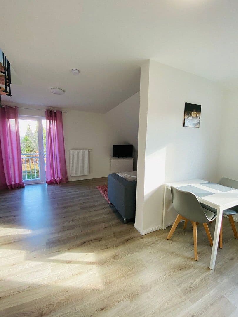 Pronájem bytu 2+1 63 m², Garstedter Weg 206, Hamburg, Hamburg Pronájem bytu 2+1 63 m², Garstedter Weg 206, Hamburg, Hamburg