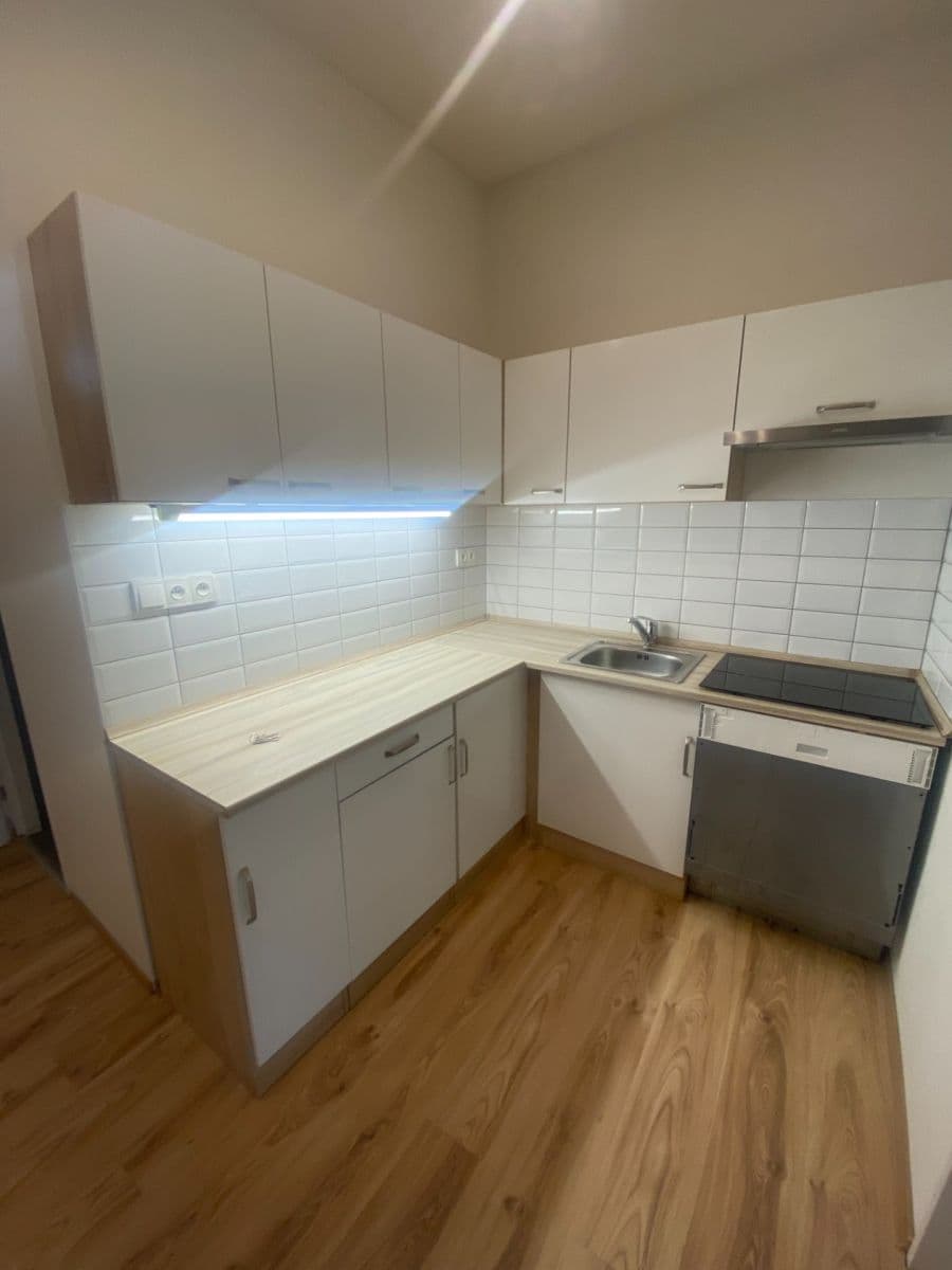Pronájem bytu 2+1 50 m², Nuselská, Praha, Praha Pronájem bytu 2+1 50 m², Nuselská, Praha, Praha