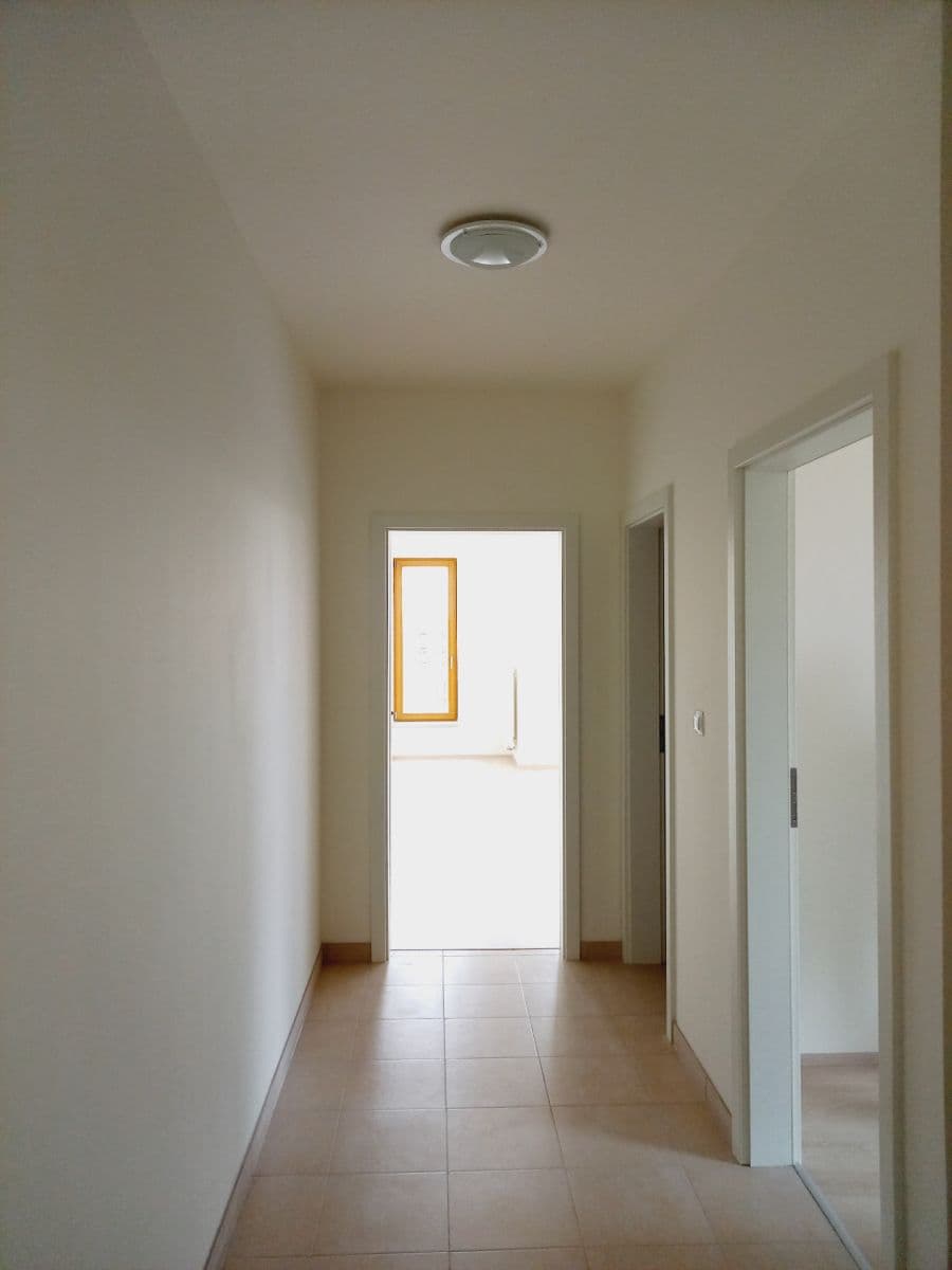 Pronájem bytu 2+kk 60 m², Tovární, Čelákovice, Středočeský kraj Pronájem bytu 2+kk 60 m², Tovární, Čelákovice, Středočeský kraj