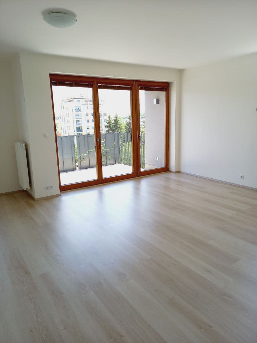 Pronájem bytu 2+kk 60 m², Tovární, Čelákovice, Středočeský kraj Pronájem bytu 2+kk 60 m², Tovární, Čelákovice, Středočeský kraj