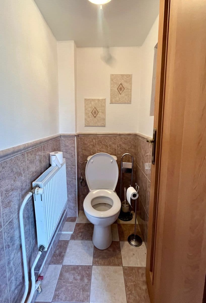 Pronájem bytu 2+kk 41 m², Pražská, Dobřichovice, Středočeský kraj Pronájem bytu 2+kk 41 m², Pražská, Dobřichovice, Středočeský kraj