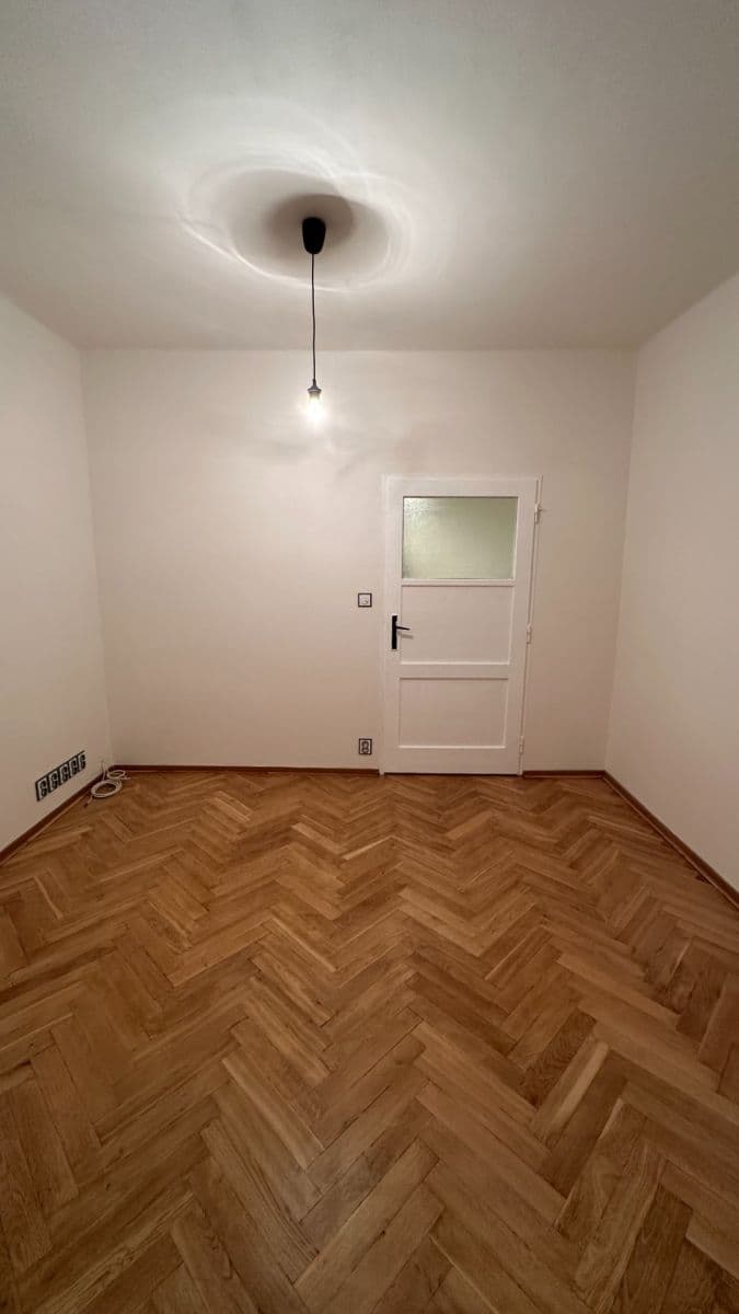 Pronájem bytu 2+kk 42 m², Jakutská, Praha, Praha Pronájem bytu 2+kk 42 m², Jakutská, Praha, Praha