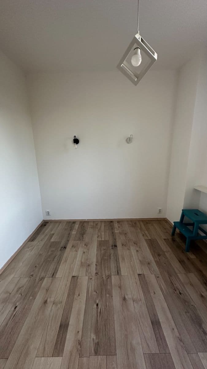 Pronájem bytu 2+kk 42 m², Jakutská, Praha, Praha Pronájem bytu 2+kk 42 m², Jakutská, Praha, Praha