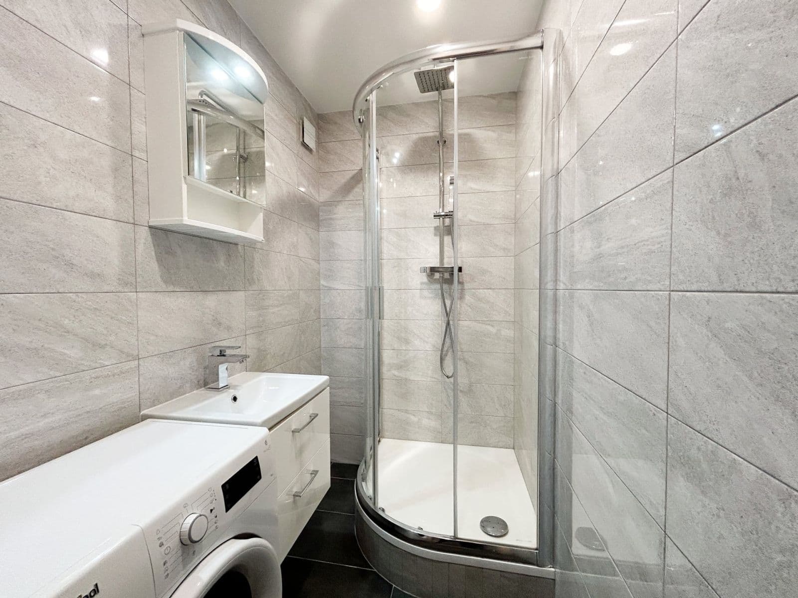 Pronájem bytu 2+kk 45 m², Kpt. Stránského, Praha, Praha Pronájem bytu 2+kk 45 m², Kpt. Stránského, Praha, Praha