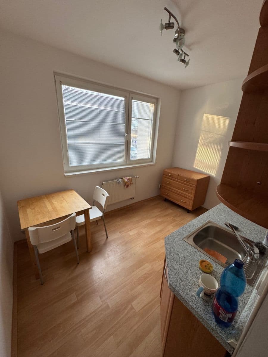 Pronájem bytu 3+1 76 m², Třískalova, Brno, Jihomoravský kraj Pronájem bytu 3+1 76 m², Třískalova, Brno, Jihomoravský kraj