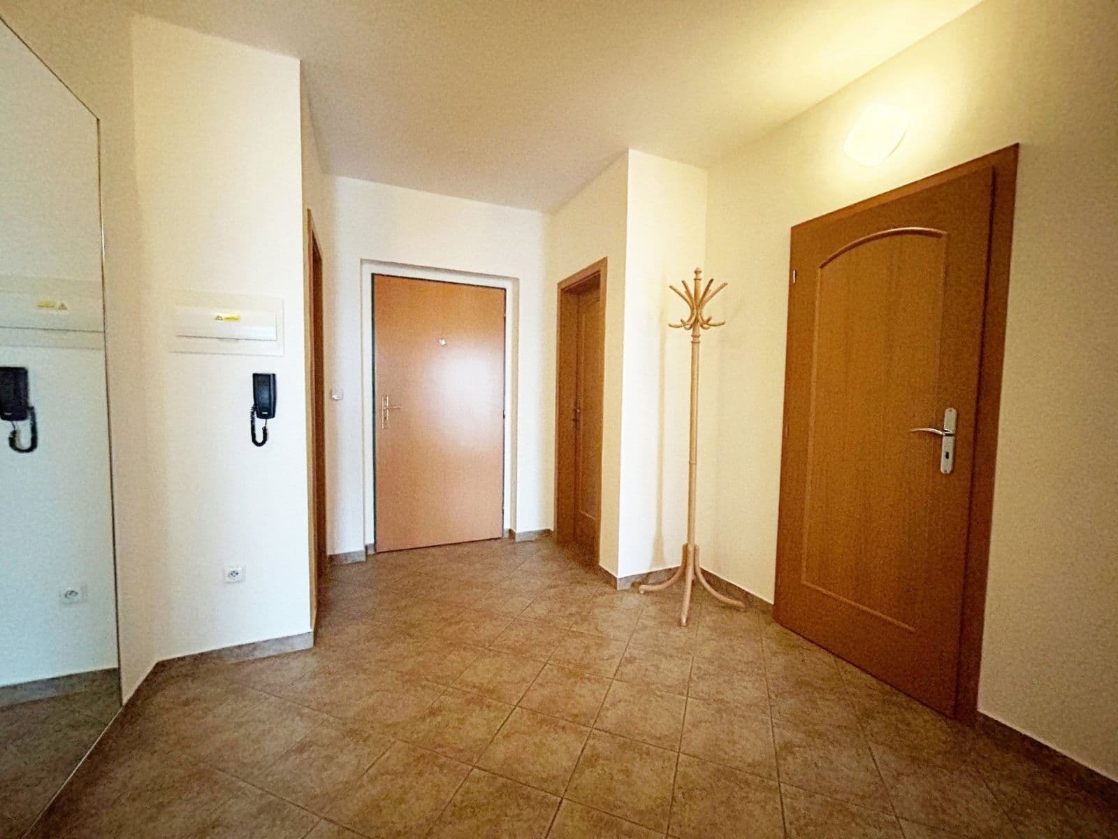 Pronájem bytu 2+kk 76 m², nám. T.G.Masaryka, Poděbrady, Středočeský kraj Pronájem bytu 2+kk 76 m², nám. T.G.Masaryka, Poděbrady, Středočeský kraj