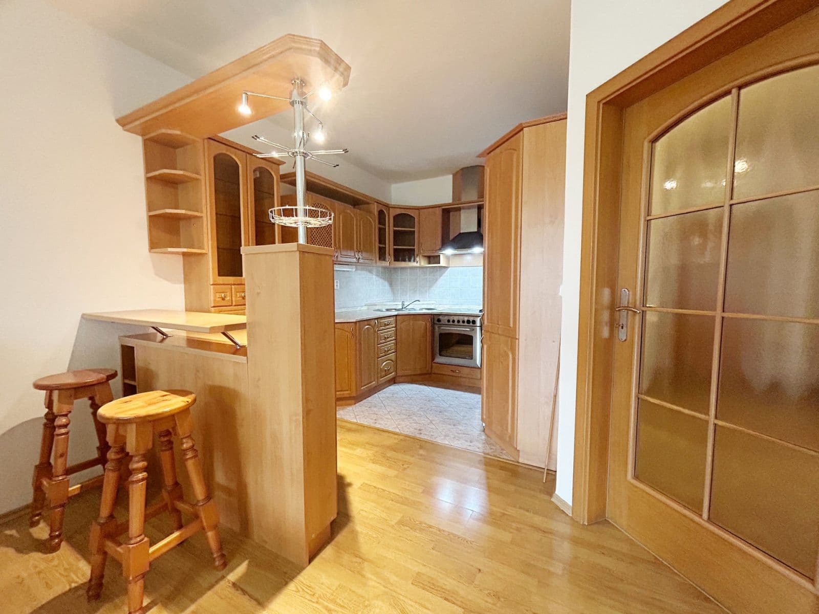 Pronájem bytu 2+kk 76 m², nám. T.G.Masaryka, Poděbrady, Středočeský kraj Pronájem bytu 2+kk 76 m², nám. T.G.Masaryka, Poděbrady, Středočeský kraj