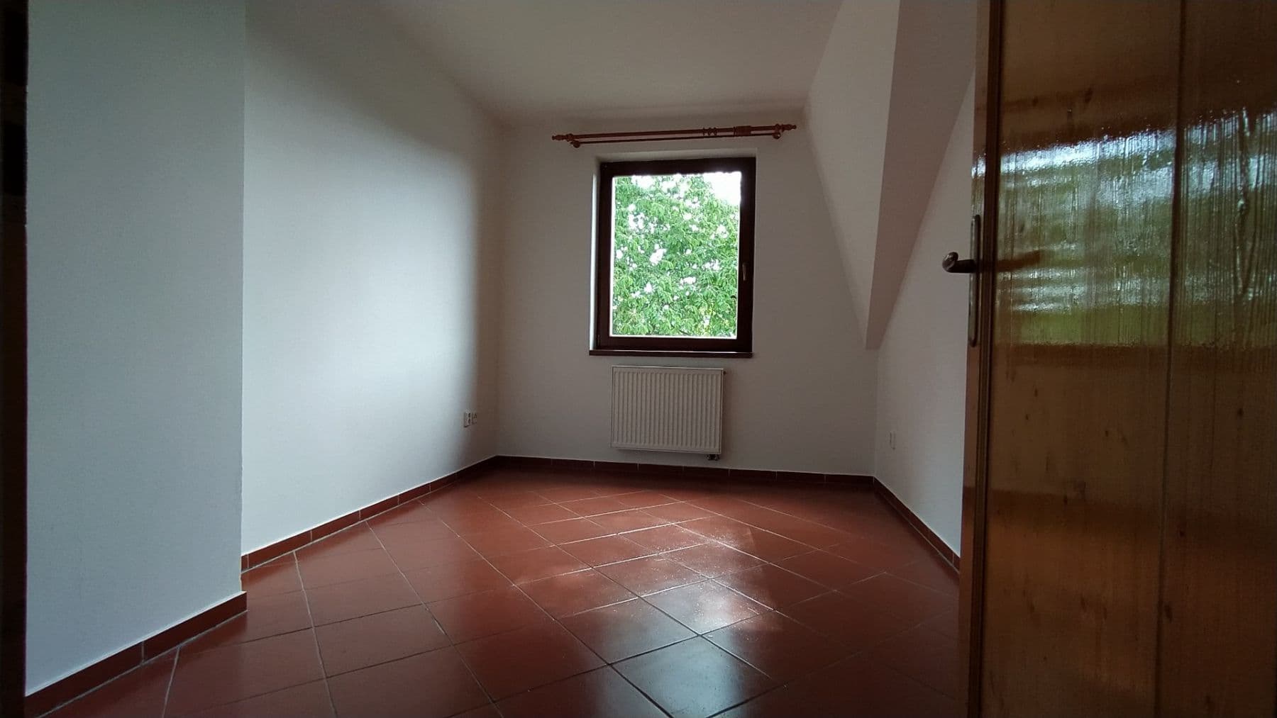 Pronájem bytu 3+kk 96 m², U Kruhárny, Dobřichovice, Středočeský kraj Pronájem bytu 3+kk 96 m², U Kruhárny, Dobřichovice, Středočeský kraj