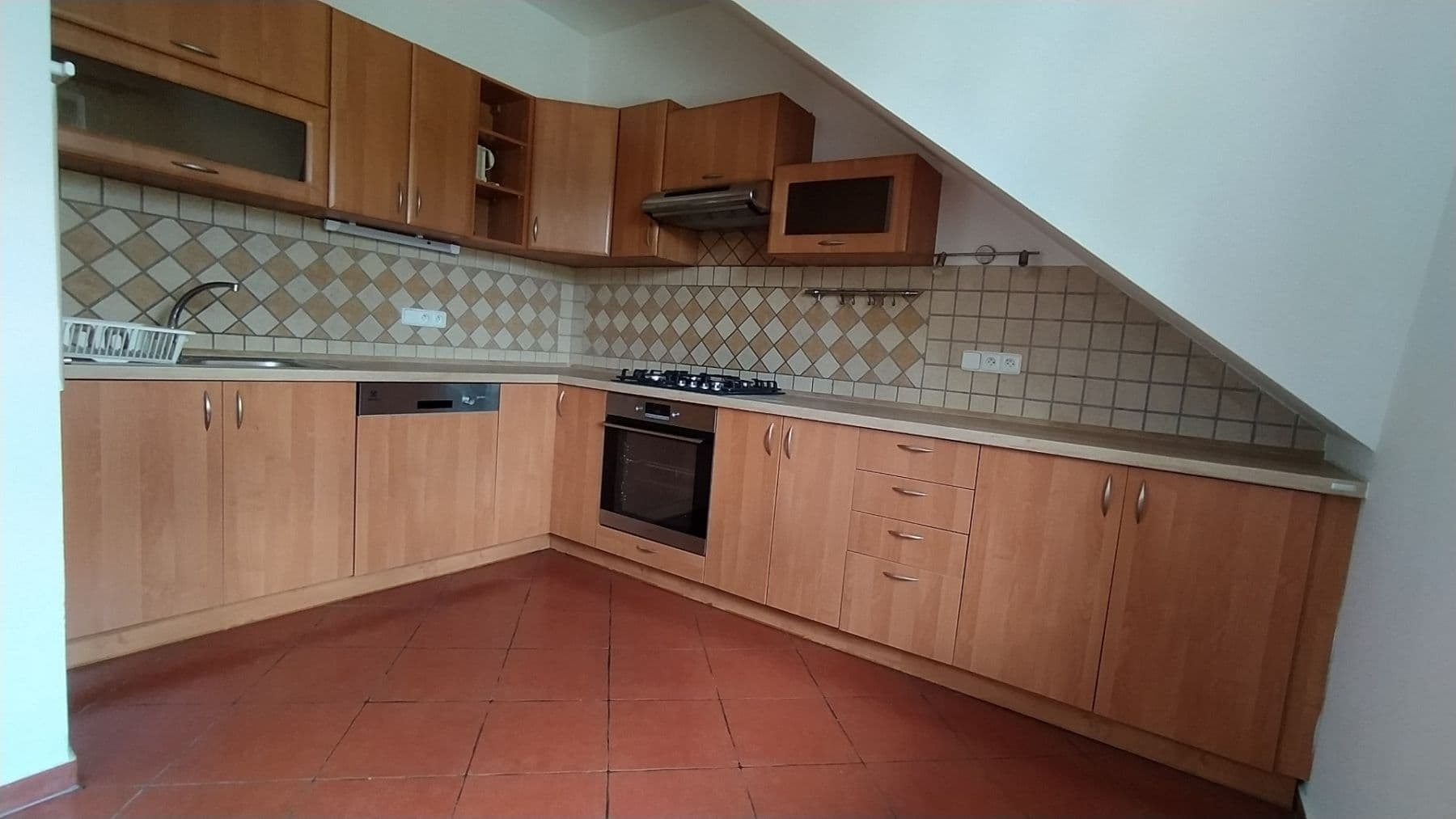 Pronájem bytu 3+kk 96 m², U Kruhárny, Dobřichovice, Středočeský kraj Pronájem bytu 3+kk 96 m², U Kruhárny, Dobřichovice, Středočeský kraj