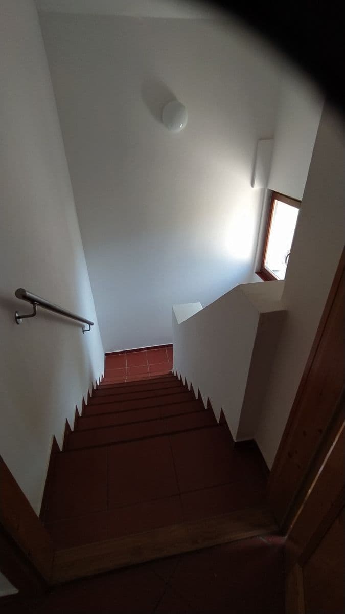 Pronájem bytu 3+kk 96 m², U Kruhárny, Dobřichovice, Středočeský kraj Pronájem bytu 3+kk 96 m², U Kruhárny, Dobřichovice, Středočeský kraj