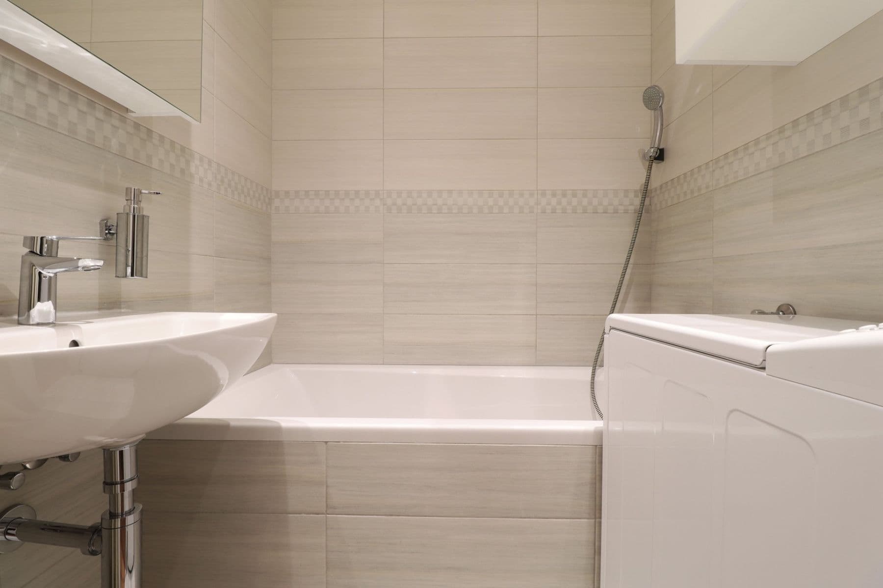 Pronájem bytu 2+1 52 m², Evropská, Praha, Praha Pronájem bytu 2+1 52 m², Evropská, Praha, Praha