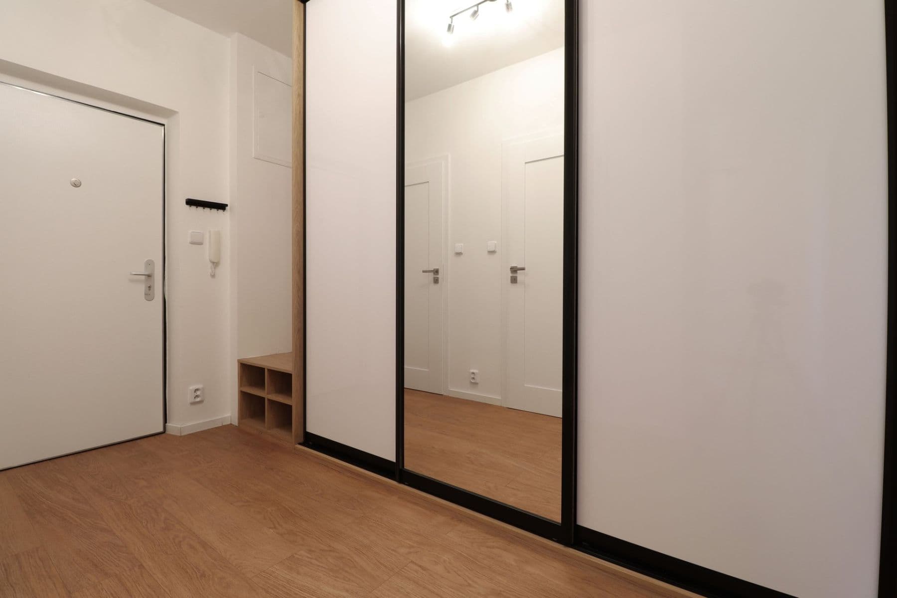 Pronájem bytu 2+1 52 m², Evropská, Praha, Praha Pronájem bytu 2+1 52 m², Evropská, Praha, Praha