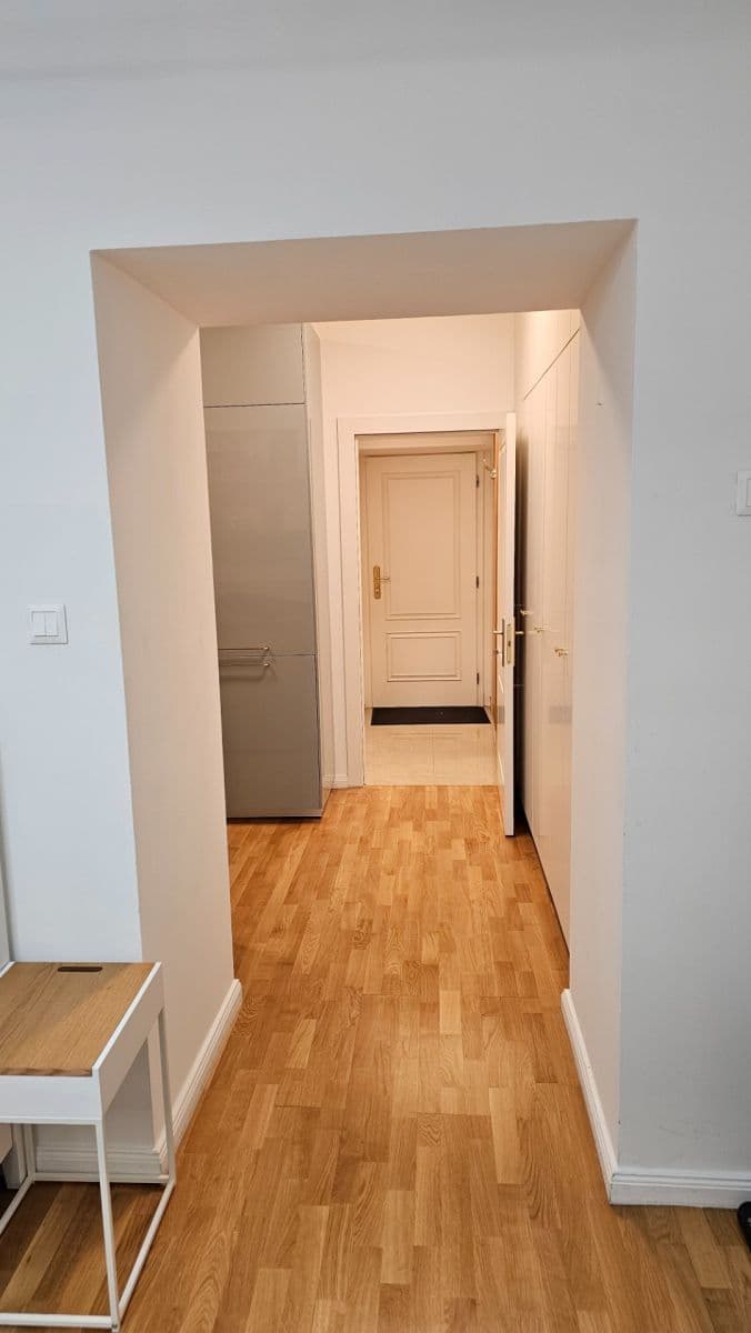 Pronájem bytu 1+1 36 m², Záhřebská, Praha, Praha Pronájem bytu 1+1 36 m², Záhřebská, Praha, Praha