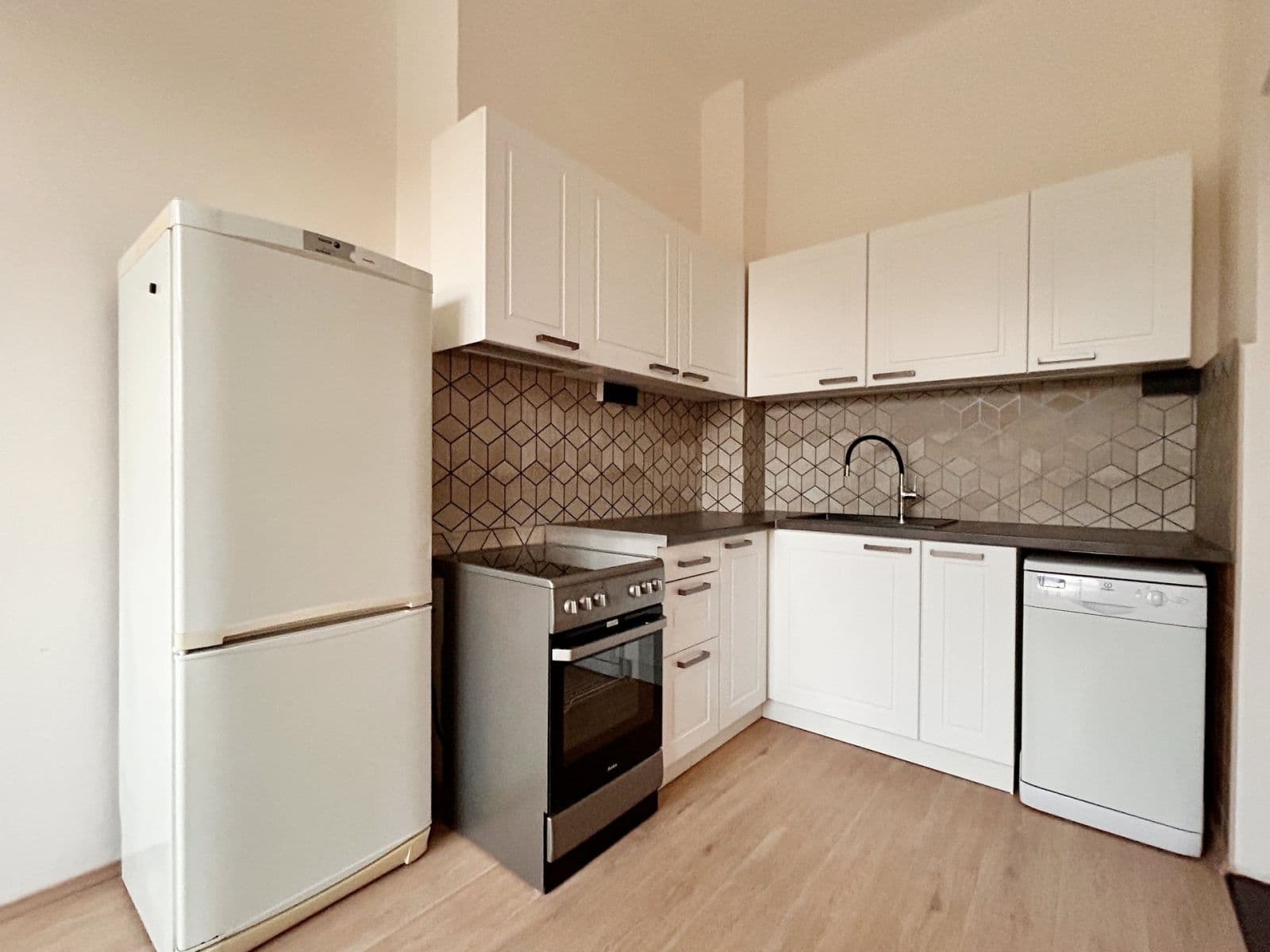 Pronájem bytu 2+1 65 m², Jičínská, Praha, Praha Pronájem bytu 2+1 65 m², Jičínská, Praha, Praha