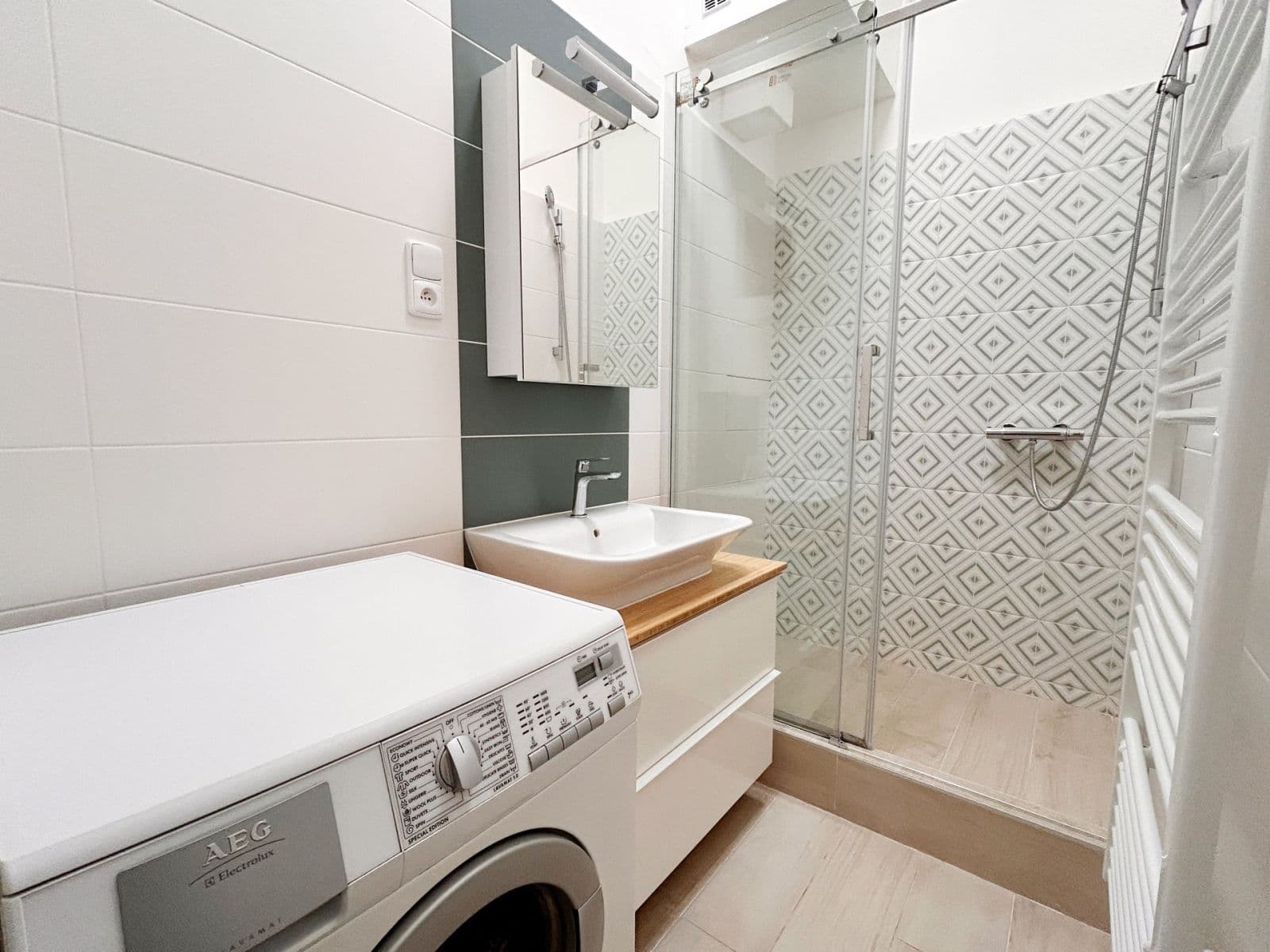 Pronájem bytu 2+1 65 m², Jičínská, Praha, Praha Pronájem bytu 2+1 65 m², Jičínská, Praha, Praha