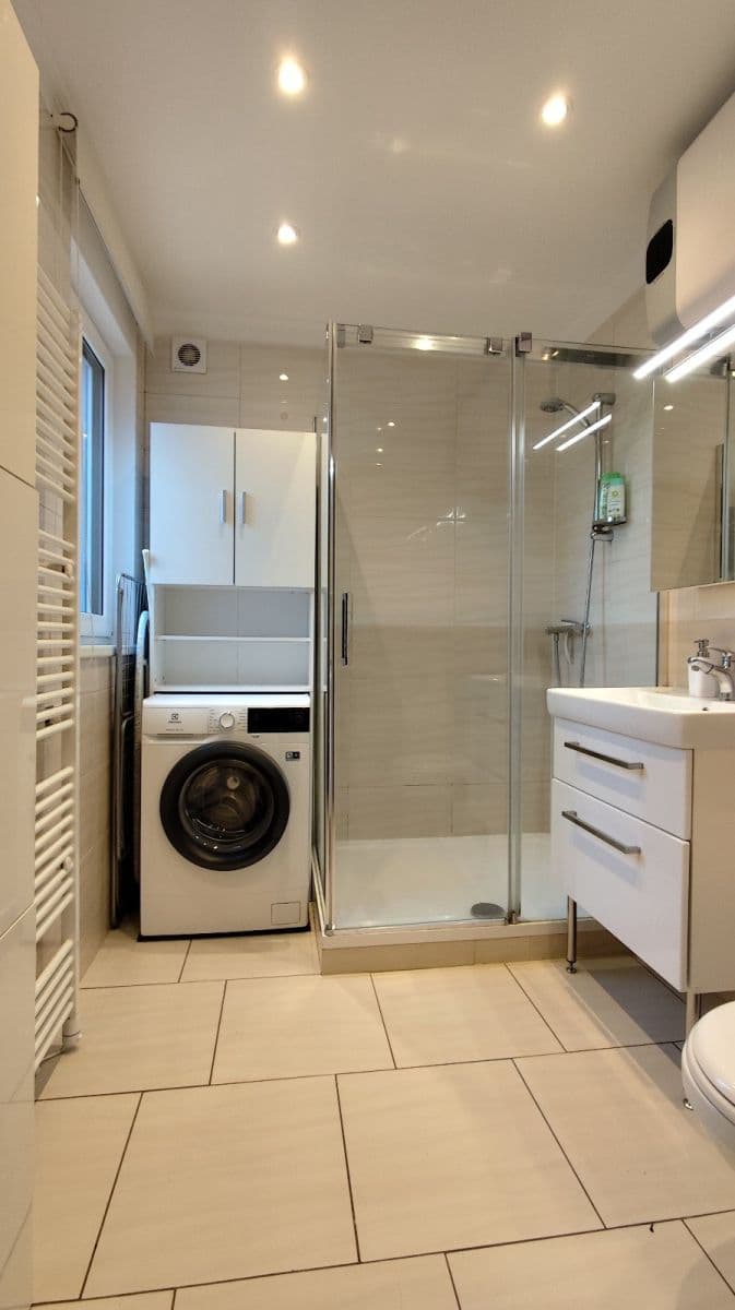 Pronájem bytu 2+kk 43 m², U Obory, Sulice, Středočeský kraj Pronájem bytu 2+kk 43 m², U Obory, Sulice, Středočeský kraj