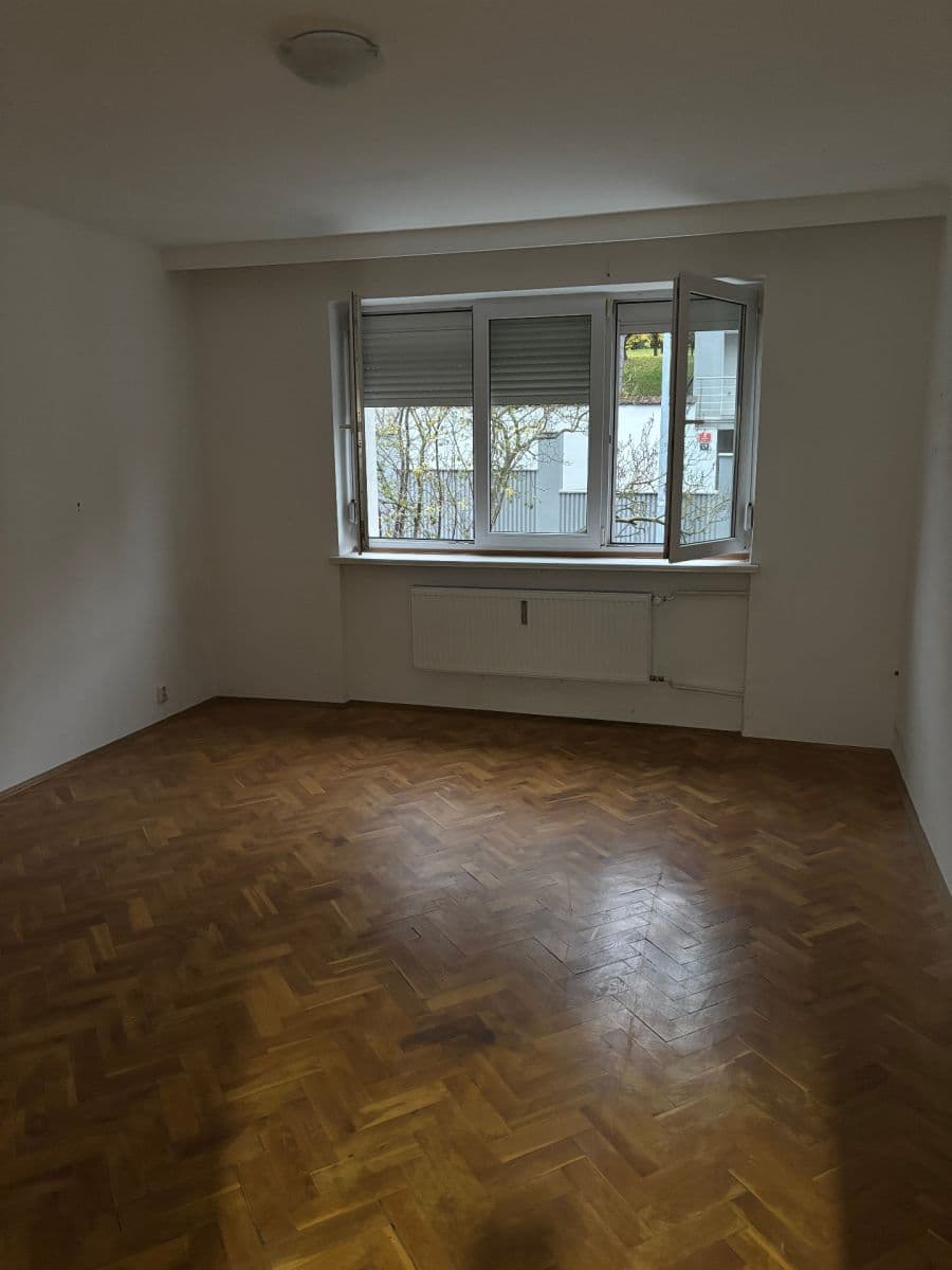 Pronájem bytu 3+1 85 m², Gončarenkova, Praha, Praha Pronájem bytu 3+1 85 m², Gončarenkova, Praha, Praha