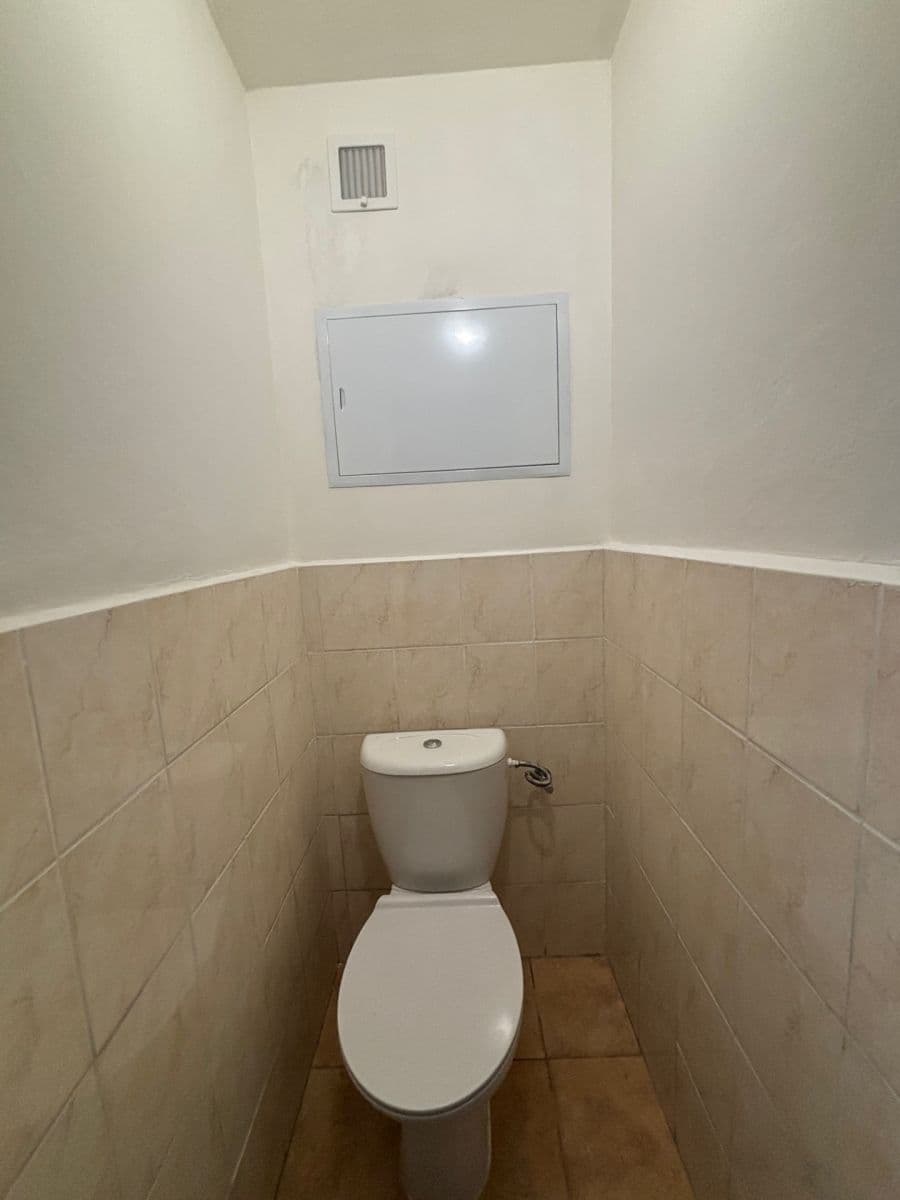 Pronájem bytu 3+1 85 m², Gončarenkova, Praha, Praha Pronájem bytu 3+1 85 m², Gončarenkova, Praha, Praha