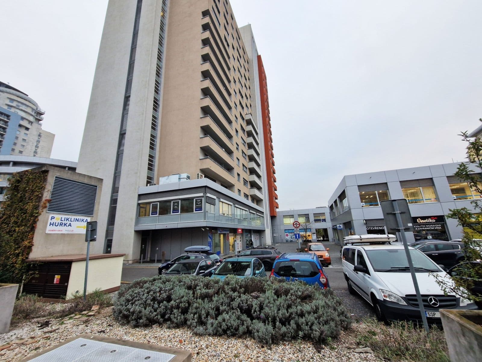 Pronájem bytu 2+kk 51 m², Sluneční náměstí, Praha, Praha Pronájem bytu 2+kk 51 m², Sluneční náměstí, Praha, Praha