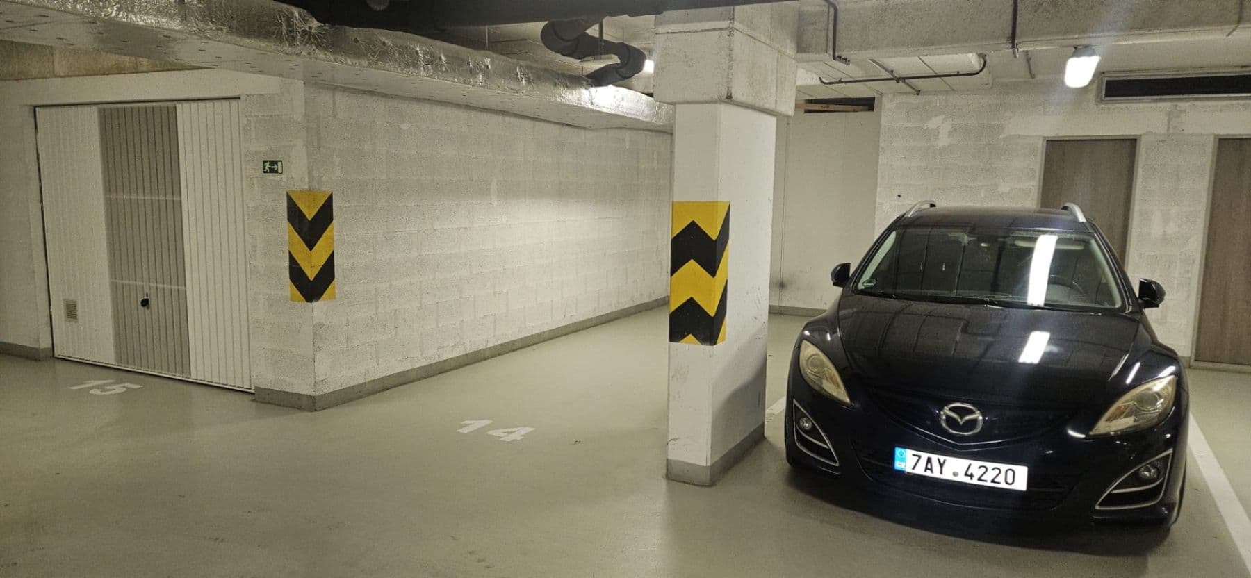 Pronájem garáže 18 m², Sicherova, Praha, Praha Pronájem garáže 18 m², Sicherova, Praha, Praha