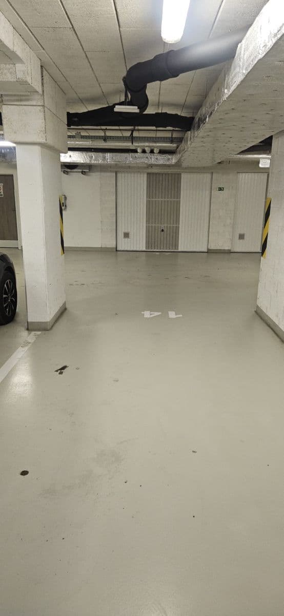 Pronájem garáže 18 m², Sicherova, Praha, Praha Pronájem garáže 18 m², Sicherova, Praha, Praha